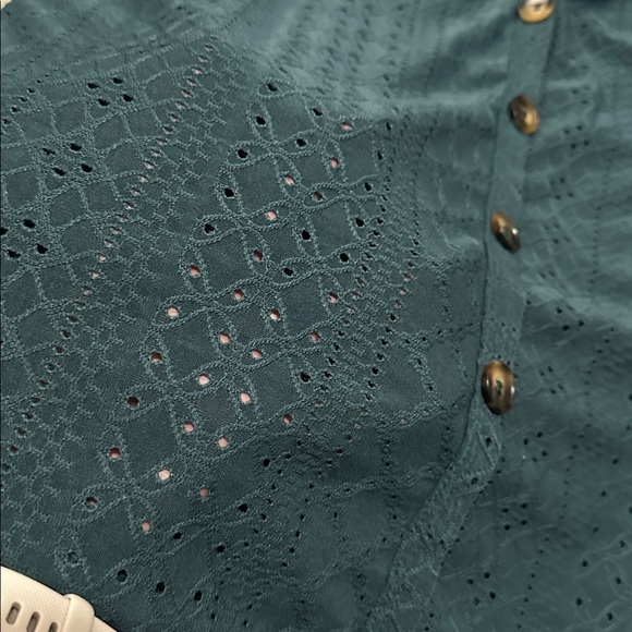 Adorable SHEIN Teal/Green Button-Front Sleeveless Blouse size small - Picture 2 of 6